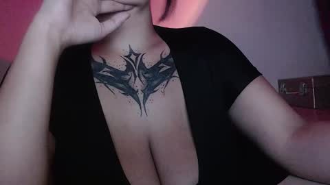 Shopie Hank  online show from January 23, 2:12 am