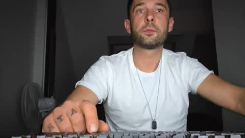 shouu516564 online show from November 25, 12:42 am