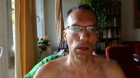 Dniel Gyrffy online show from September 12, 5:09 am