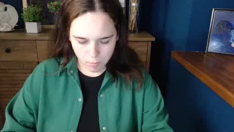 Snapshot of shy_lil chatting on September 15, 6:26 am shy_lil online show from September 15, 6:26 am