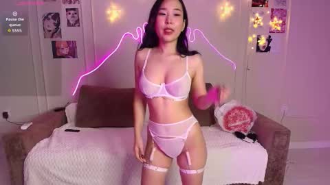 Amy online show from November 29, 4:36 pm