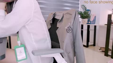 Shyn online show from November 16, 4:58 am