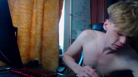 Tom and Betty online show from March 25, 9:16 am