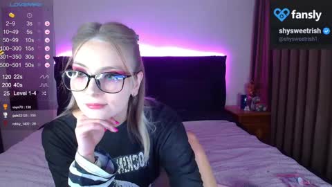 shysweetrish online show from March 8, 10:34 pm