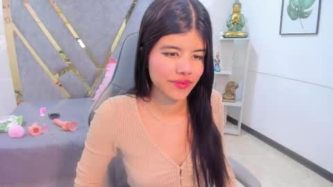 sidney_brownn online show from December 21, 4:52 am