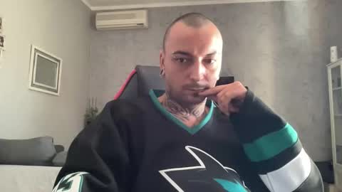 sidvicious23cm online show from October 28, 10:49 am