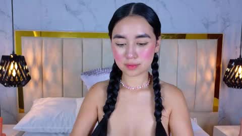 Snapshot of sienna_lorengb chatting on October 10, 2:23 pm Camila Vargas online show from October 10, 2:23 pm