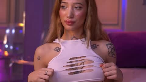 Sienna online show from October 8, 5:19 pm