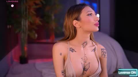 Sienna online show from November 13, 7:38 pm