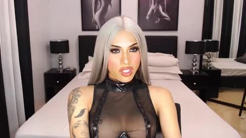 Jenny Hakenson online show from December 6, 1:27 pm