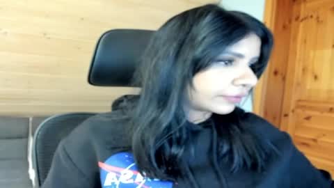 siirena online show from April 13, 3:16 pm