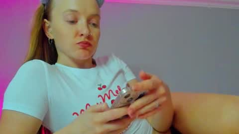 Mila online show from September 25, 9:22 pm