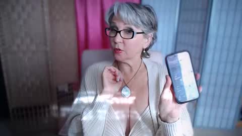 Snapshot of silky_petra2 chatting on October 21, 7:06 pm petra daniels online show from October 21, 7:06 pm