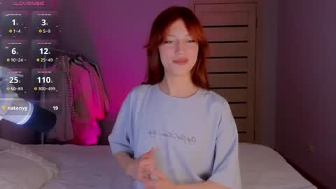 silly___woman online show from June 25, 7:19 pm