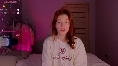 silly___woman online show from June 21, 8:26 pm