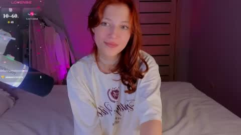 silly___woman online show from June 26, 8:36 pm