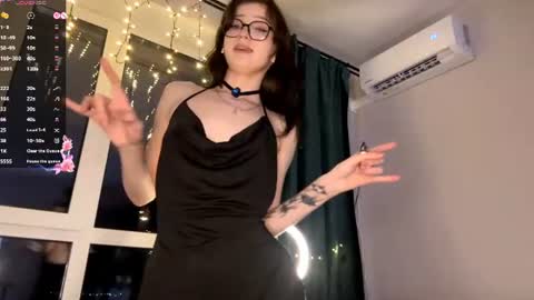 Riya online show from August 9, 11:42 pm