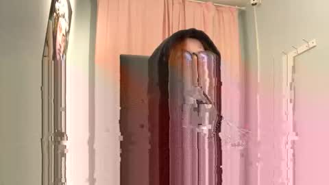 Elsie online show from November 9, 2:42 pm