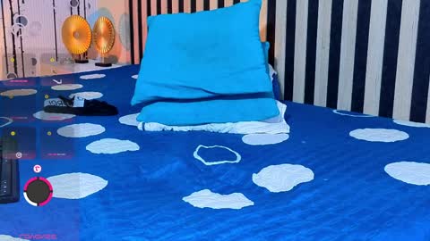 Simon  online show from April 1, 1:41 pm