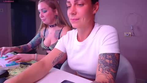 simona_moonshine online show from October 6, 6:15 pm