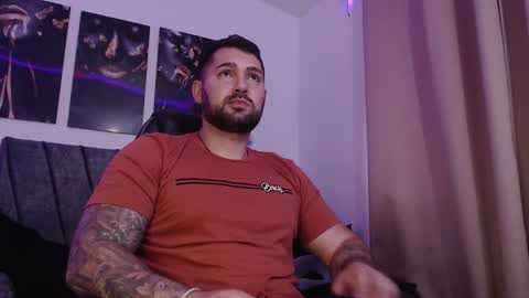 Simon online show from February 7, 9:48 pm