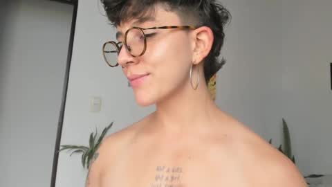 Sim. online show from February 12, 8:40 pm