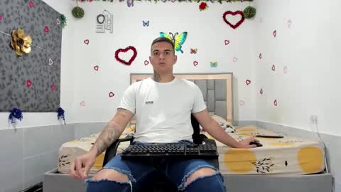 SIMON KELER online show from September 12, 1:29 am