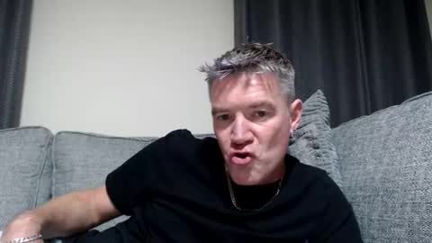 Ricky online show from November 20, 8:17 pm