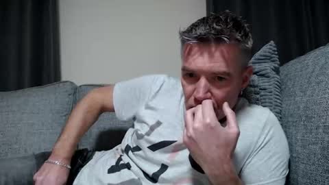 Ricky online show from November 22, 5:33 pm