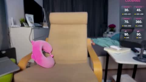 A present for me  online show from December 19, 3:02 am