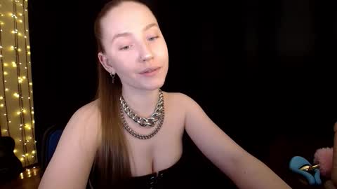 Sindi online show from February 14, 3:48 pm