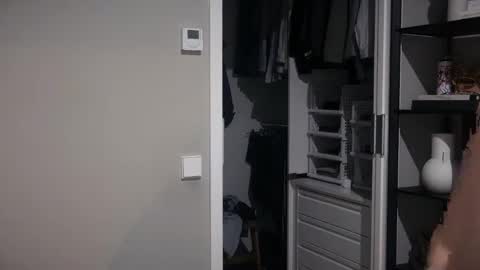 sirbox00 online show from September 17, 10:57 pm