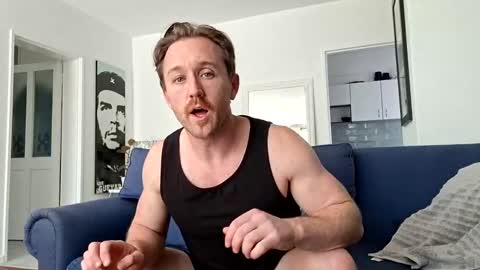 Snapshot of sirgiovanni chatting on September 30, 11:10 am Giovanni online show from September 30, 11:10 am