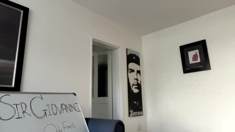 Snapshot of sirgiovanni chatting on February 23, 4:02 pm Giovanni online show from February 23, 4:02 pm