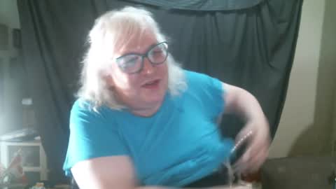 Snapshot of sissydianetx chatting on October 1, 11:36 pm Sissy Diane online show from October 1, 11:36 pm