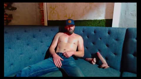 SissyMiles online show from September 28, 9:35 pm