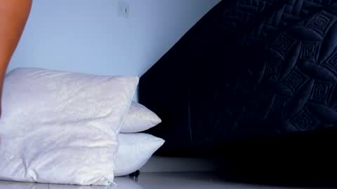 Skarlet online show from April 14, 11:35 am