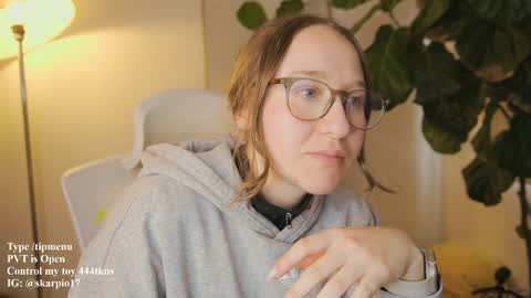 Im Scarlett  ONLINE  5pm-10pm NYC time  online show from April 13, 9:19 pm