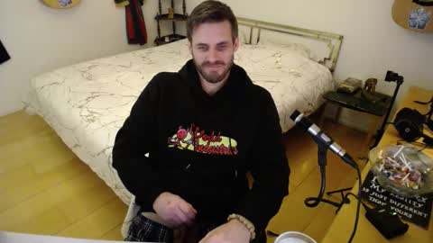 skatejocke online show from December 4, 7:46 pm