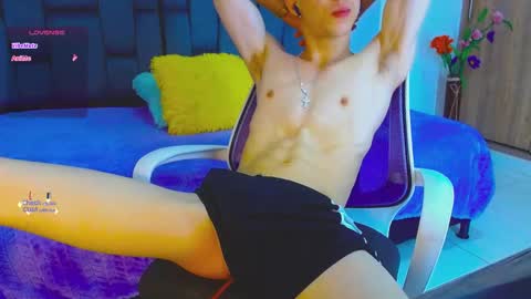 Snapshot of skinny_bigcock20 chatting on October 23, 7:04 pm skinny_bigcock20 online show from October 23, 7:04 pm