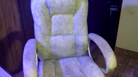 skinny online show from April 2, 5:15 am