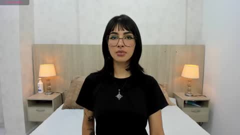 Emily Rojas online show from October 6, 3:46 am