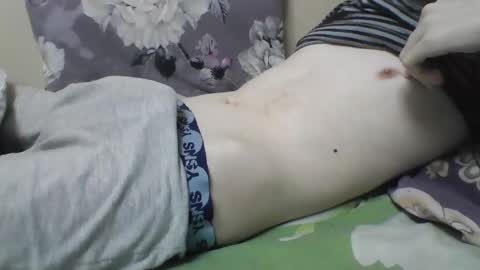 skinnycuteb0y online show from February 5, 1:47 am