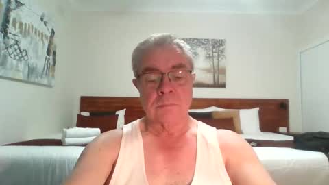 Skipper1970 online show from December 19, 4:52 am