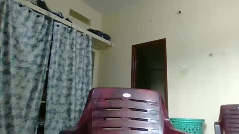 Indianslut1431 online show from March 2, 5:52 am