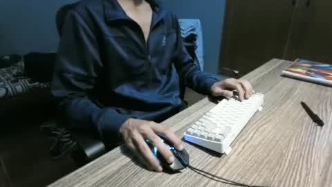 skull2317 online show from October 4, 7:55 pm