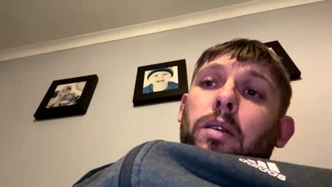 skuzzy25 online show from February 4, 12:40 am