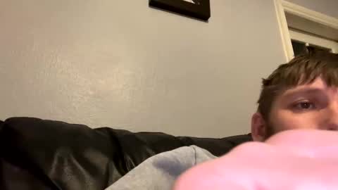 skuzzy25 online show from January 4, 8:16 pm