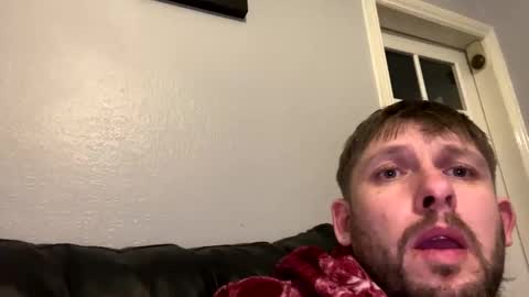 skuzzy25 online show from March 9, 3:43 am