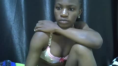 sky_shanie online show from April 12, 10:08 am